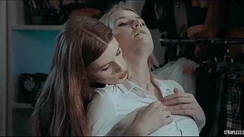 Bree Haze Licks Rossy Bush s Pussy: Cowgirl, Licking  Handjob Porn