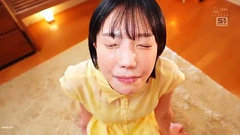 Delicate Japanese Gives Insane Blow Jobs