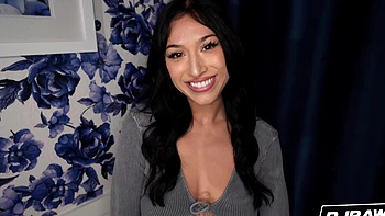 Cumpletely covering Alexa Chains with cum