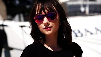 Playful and greedy, Eva Loviña, 34, adds some spice... - Jacquie et Michel TV