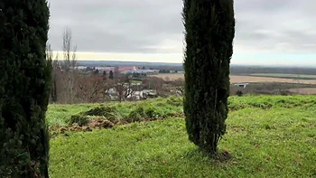 Lucifera, the princess of these gentlemen! - Jacquie et Michel TV