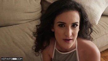 Girlfriend Lyra Enjoys Her Fantasy