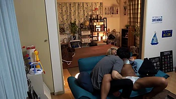 0010307_背面騎乗位 黒ギャル 接吻などが含まれている