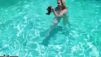 Too Hot, Fuck Only Underwater