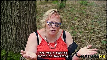 Kinky Mature Giantess Diana Loves Pet Play In Stockings With 2 Strangers In Public