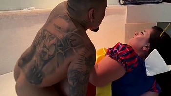 Agatha Ludovino And Snow White In Greedy Swallowed Dungas Cock