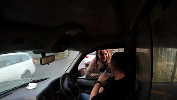 Sexy MILF wants some adventure in a taxi