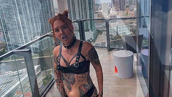 Amateur redhead shaves and masturbates