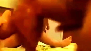 Maman arabe baise dans un trio amateur franais