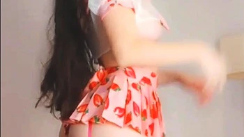 Cute blonde amateur webcam teen masturbating