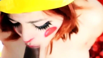 Jocy Cosplay – Pomni (Video)