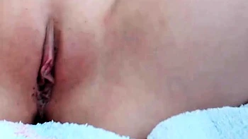 Young amateur teen in solo masturbation getting kinky