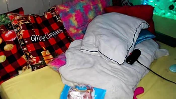 Cute Blonde Masturbates on Webcam with Toy