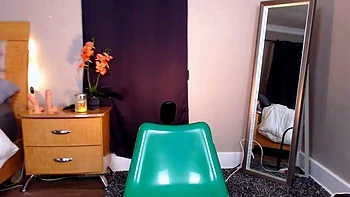 Amateur Big Boobs jerks Big Dick