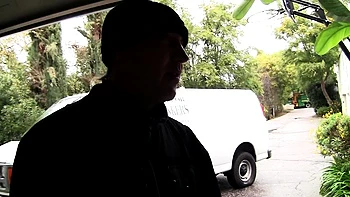 Big Booty Vanessa Blake Catches Her Trainers Cock