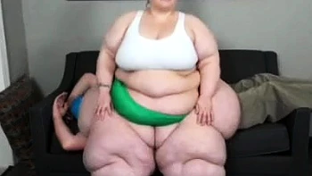 Ssbbw bobbi jo facesitting buttcrush smother