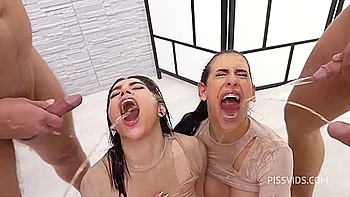 Alicia Double Anal Fist