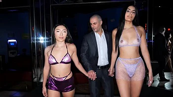 Vigorous Orgasms Leave Chloe Rose Feeling Like A Parkinson s Patient by GIRLCUM: Porn