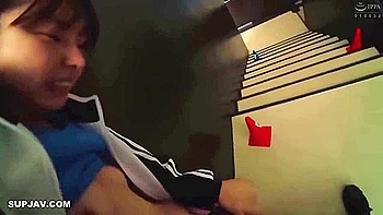 The Tables Turn! Chasing Sex! Im A Virgin Who Gets Turned On By The Protruding Ass Of The Girls On The Track And Field Team! Then, The Girls, Curious About My Erect Cock, Down As I Run Away And Forcefully Insert It! However, It Feels So Go