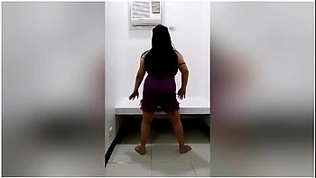 I Can Make You Cum, Watch Me Strip Dance / Jakulan Mo Ako Habang Sinasayawan Kita - Erica Tumbaga