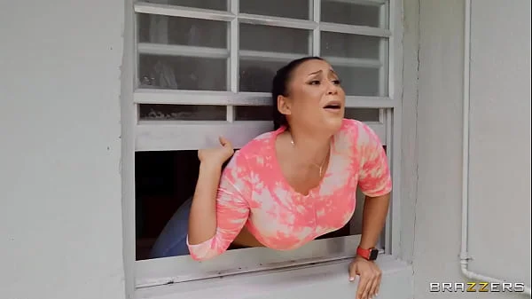 Help, I'm Stuck In My Shirt! / Brazzers / download full from http://zzfull.com/im