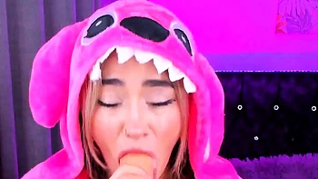 Ahegao teen Aleja really enjoys sucking all the way down