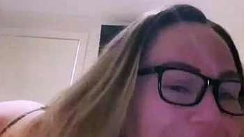 amateur blonde solo webcam