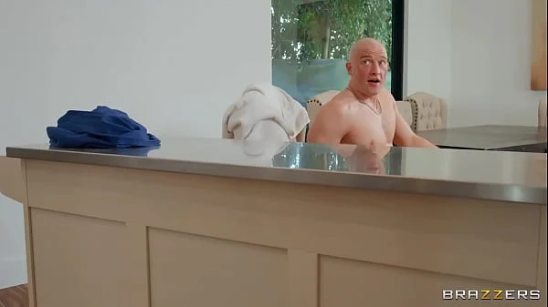 Bouncy Jog and Snog / Brazzers  / download full from http://zzfull.com/sno