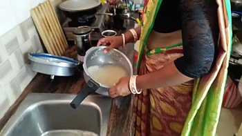 Married Women Hot Sex While Cooking In Kitchen