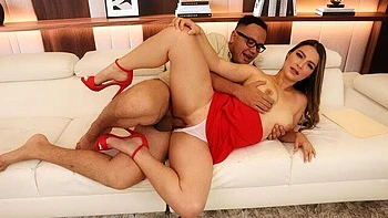 Gorgeous dick-riding with a long-legged young model Lia Tovar