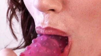 Sexy hottie Jacqueline Rose sticks a nice red dildo in her shaved pussy