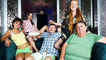 Ginger Mi and Liliana Lily both love sucking this hard penis on cam