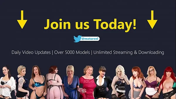 Mature Cougar Teaches Innocent Teen How to Eat Pussy