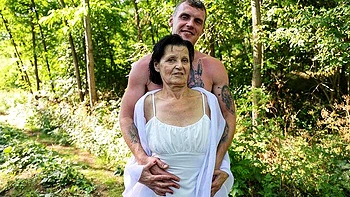 Big-bottomed mature Cocco Grand rammed in the doggy style pose