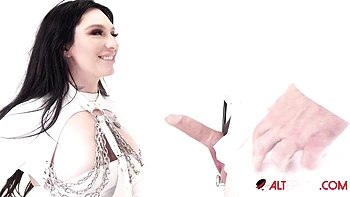 Sublime Misha Montana at cowgirl trailer