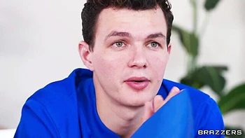 Well-formed Lily Lou - side fuck porn - Brazzers Exxtra