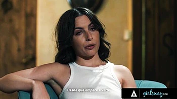 Bubble butt action with luring Scarlett Alexis and Chanel Camryn from Girls Way