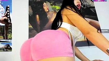 Amateur brunette ariana marie solo toying