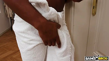 Lia Lin Lends A Helping Hand