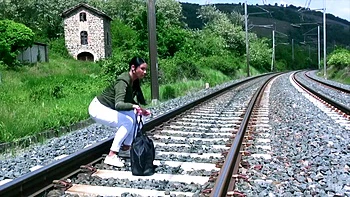 Georgia guides the naughty dreams of some studs... - Jacquie et Michel TV