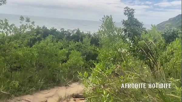 Afrodite fez trilha com amigo