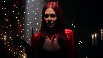 Isiah Maxwell and the girls in a hot orgy