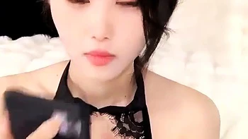 Japanese office babe Anna Yumisaki masturbates