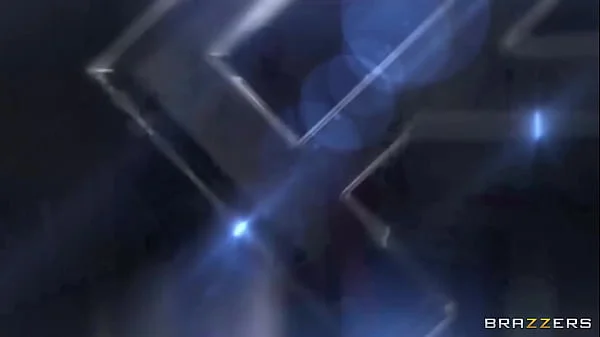 Intentional Cameltoe / Brazzers / download full from http://zzfull.com/came