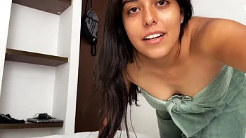 Colombian Woman Pays Delivery Driver With Sex