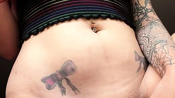 Boner inducing redhead cam milf fingers her ass