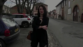 Melany, 26, excels in the art of threesomes! - Jacquie et Michel TV