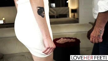 Love Her Feet featuring David Perry and Catherine Knight's footjob trailer