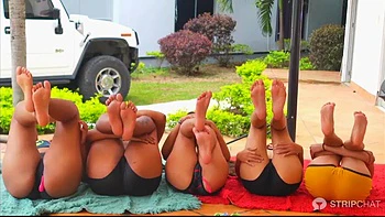 Camgirls feet ando soles masturbating: Amateur  Eporner Porn