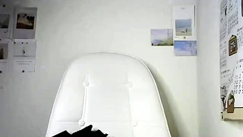 Amateur big ass brunette teen with